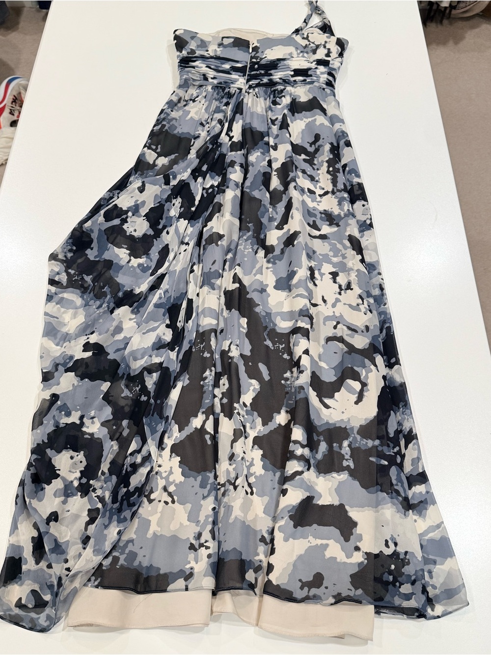 BCBGMAXAZRIA One Shoulder Silk Chiffon Dress Blue Gray Abstract Print Size 6 - Picture 11 of 16